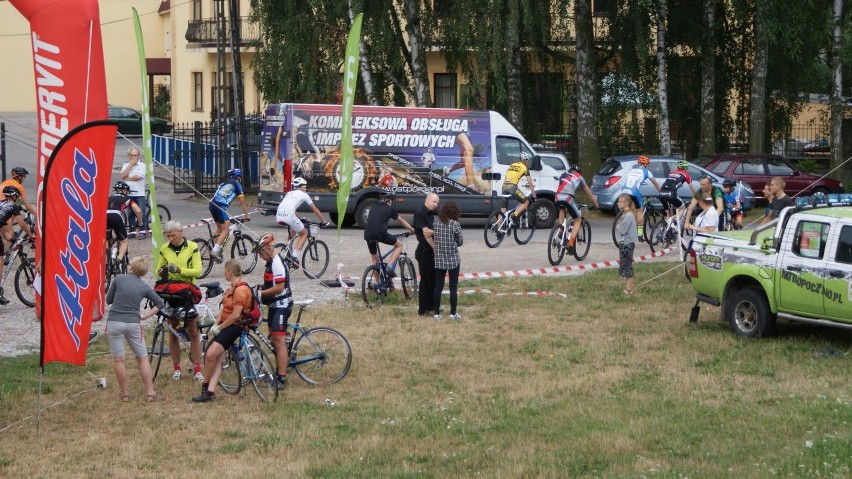 Rowerowy maraton XC wokół ruin rawskiego zamku