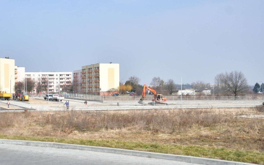 W Radomiu powstanie drugi Kaufland. Ruszyły prace na placu budowy. Zobacz zdjęcia