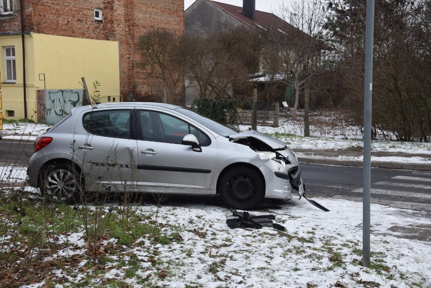 Zderzenie dwóch samochodów na ulicy Polnej w Kalisz