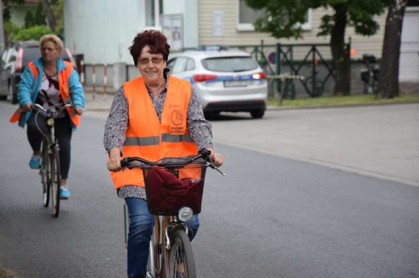 „Odjazdowy Bibliotekarz” na pomarańczowo 