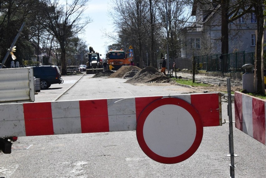 W Ustce rozpoczął się remont drogi powiatowej - ulicy...