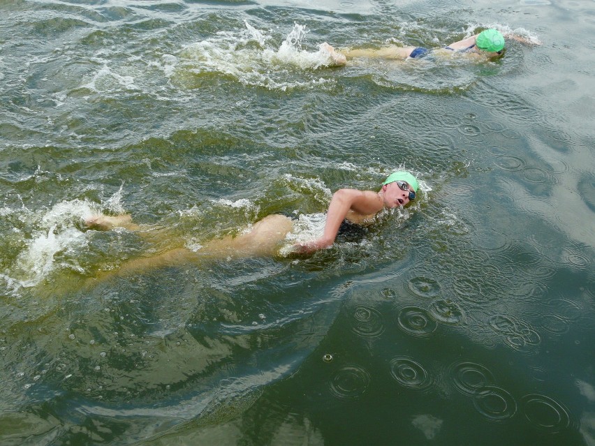 Rawa: maraton pływacki [FOTO]