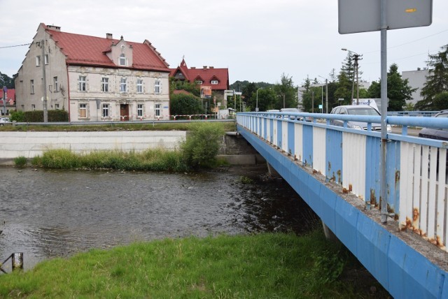 W ramach inwestycji most nad rzeką Białą zostanie wyburzony i zbudowany na nowo, jako obiekt wyższy i bez przęseł.