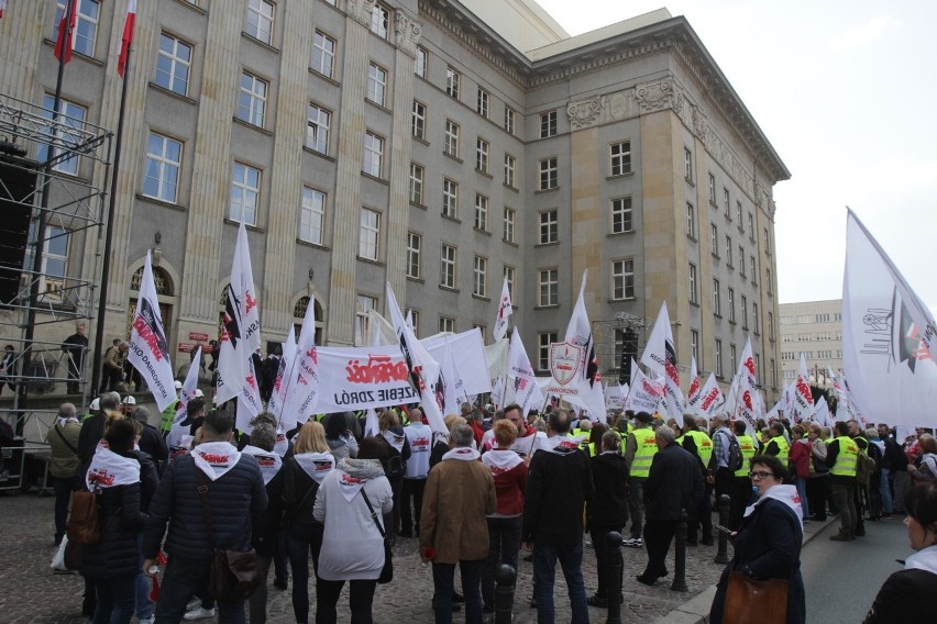 Wielka manifestacja Solidarności w Katowicach. O co chodzi związkowcom? ZDJĘCIA