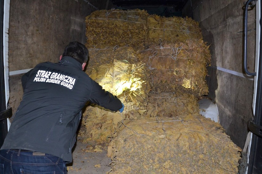 Strażnicy z Kłodzka zabezpieczyli towar o wartości blisko 380 tysięcy złotych
