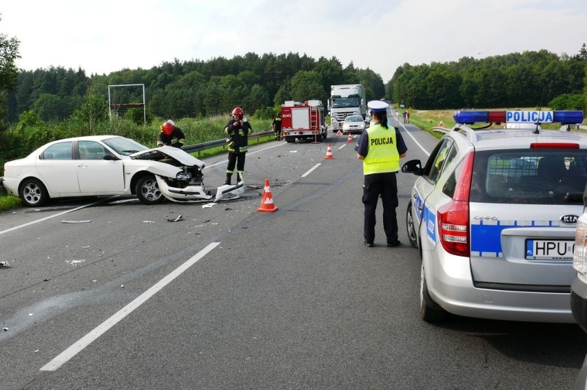 Znów groźnie na drogach. Dwa niebezpieczne wypadki koło Oleśnicy [ZDJĘCIA]