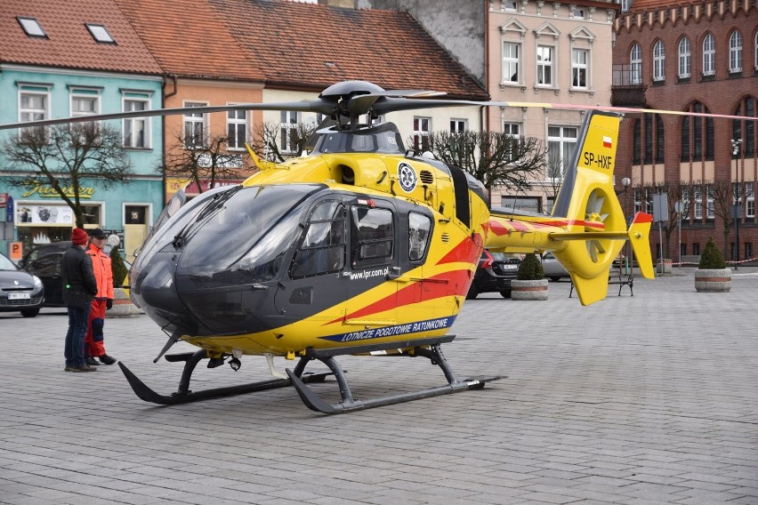 Września: Helikopter wylądował na rynku – jaka była przyczyna lądowania?