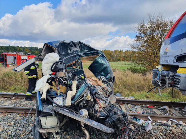 Wypadek na przejeździe kolejowym w Cekanowie