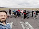 Oleśnicki Uniwersytet Trzeciego Wieku jeździ na rowerach