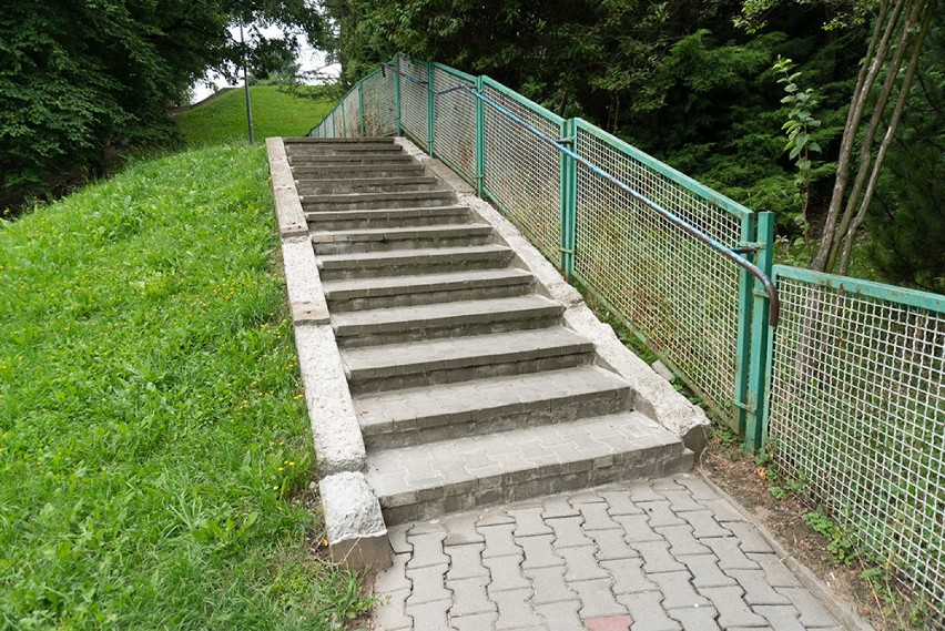 Jastrzębie-Zdrój: schody przy Katowickiej wreszcie zostaną...