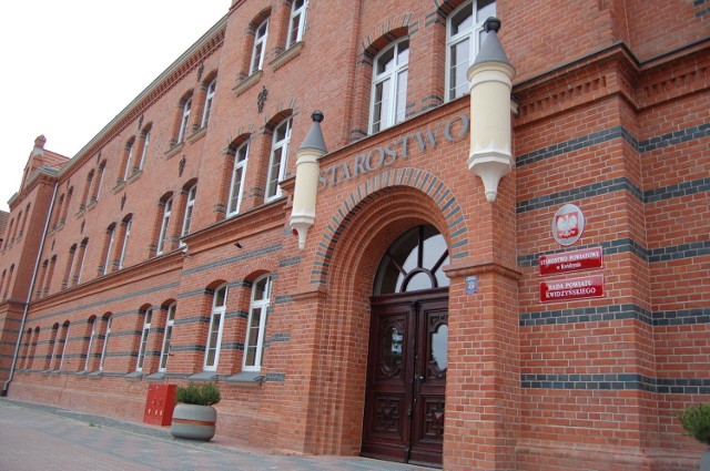 Wzrost cen dotyczy szkół oraz jednostek prowadzonych przez samorząd powiatu kwidzyńskiego , w tym budynku Starostwa Powiatowego