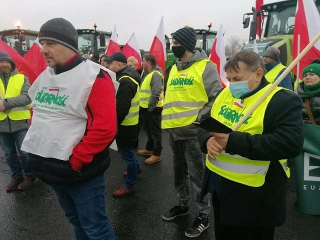 NSZZ Solidarność Rolników Indywidualnych zapowiada blokadę przejść granicznych i dróg w całej Polsce. Nz. poprzednie protesty członków tego związku.