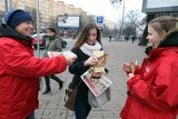 Dziś Tłusty Czwartek. Naszym czytelnikom rozdaliśmy pół tysiąca pączków! [wideo, zdjęcia]