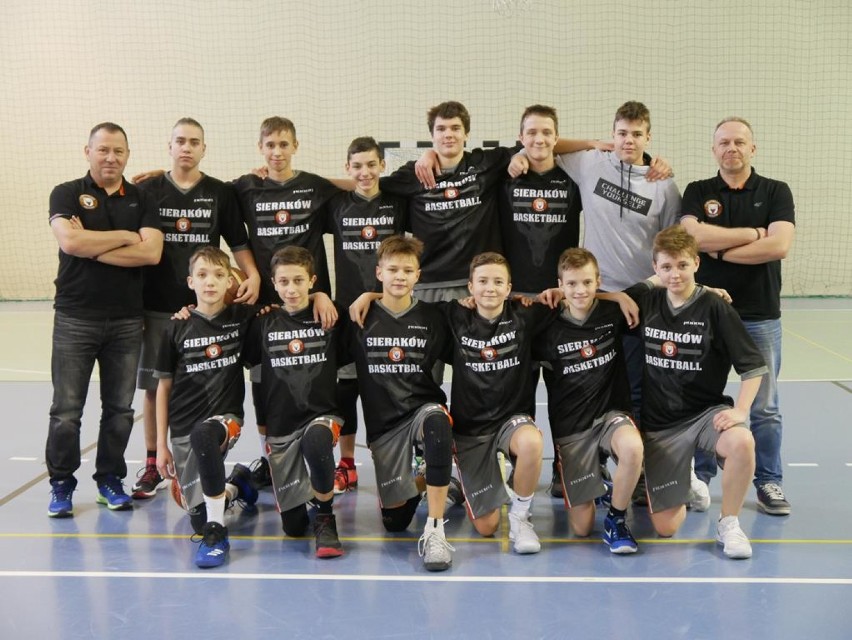 Basketball Club Sieraków wygrał ostatni mecz fazy grupowej.