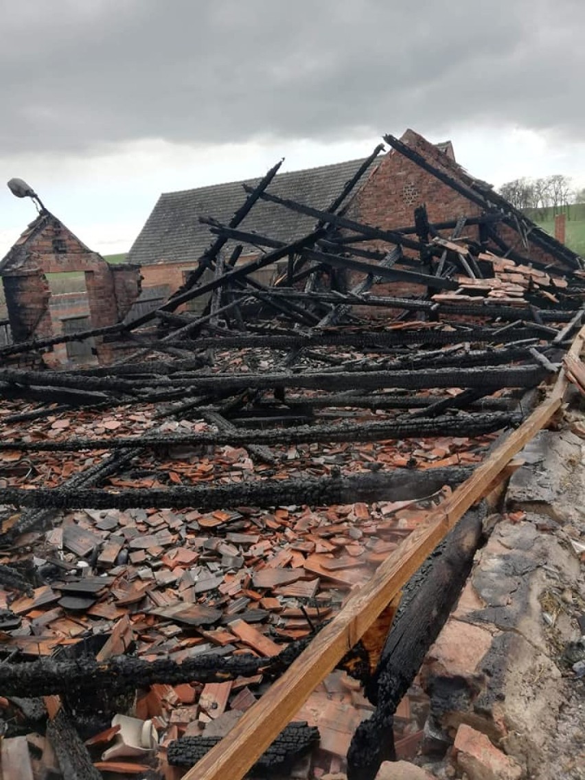 W Lubiatowie spłonął dom wraz budynkiem gospodarczym