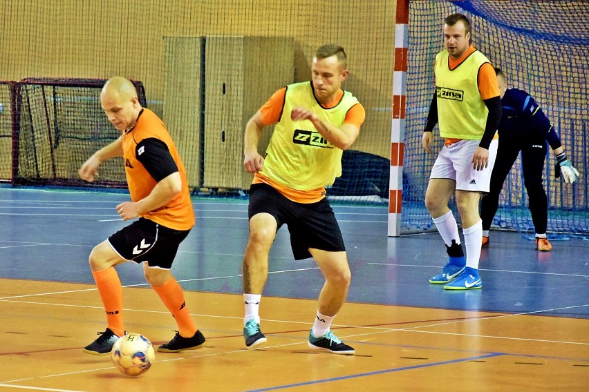 Pilska Liga Futsalu: Tym razem bez niespodzianek. Liderzy Ekstraligi bliscy celu. Zobaczcie zdjęcia z 11. kolejki