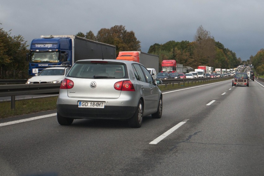 Zderzenie siedmiu samochodów na obwodnicy w Gdańsku