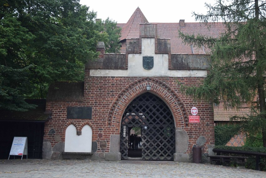 Zamek w Malborku warto odwiedzić także po sezonie. Zachęcają do tego również przewodnicy zamkowi