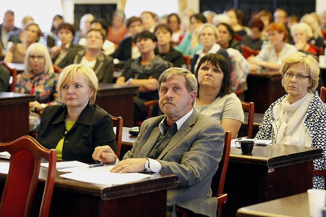 Reforma oświaty w Łodzi: Kurator nie bronił zmian,  bo nie dotarł na debatę w UMŁ