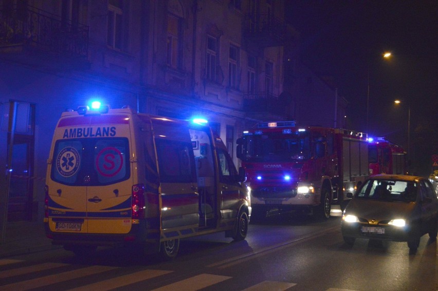 Tragiczny pożar na ul. Brzeskiej. Nie żyje 52-letnia kobieta [wideo]