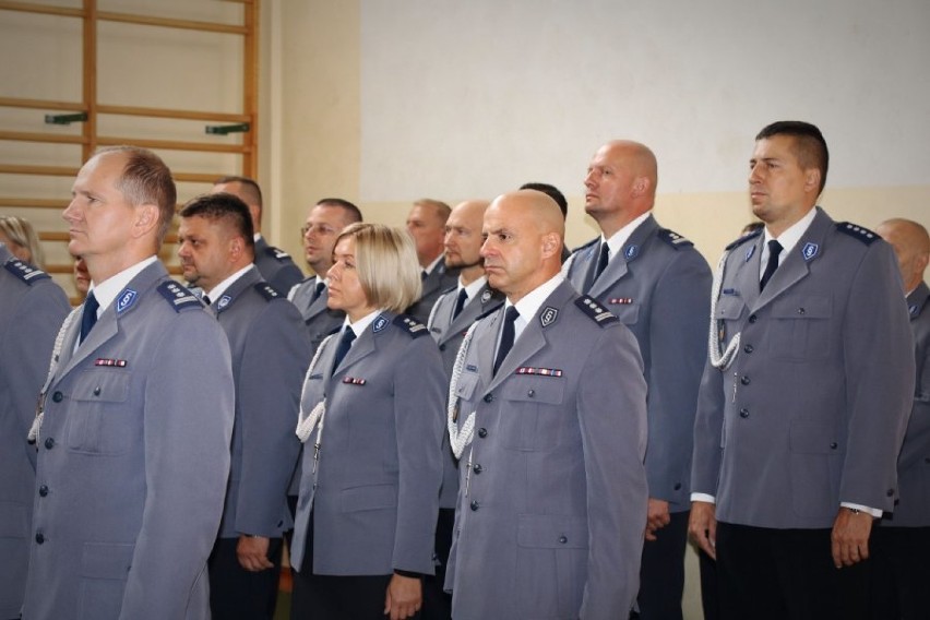 Ślubowanie nowych policjantów w szeregach policji w województwie łódzkim [ZDJĘCIA]