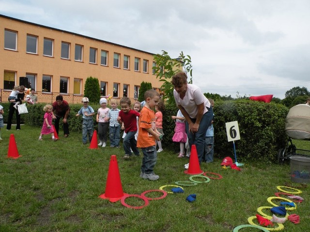 Dla maluchów z przedszkola w Jarzębinka przewidziano także działania rehabilitacyjne, sportowe i rekreacyjne