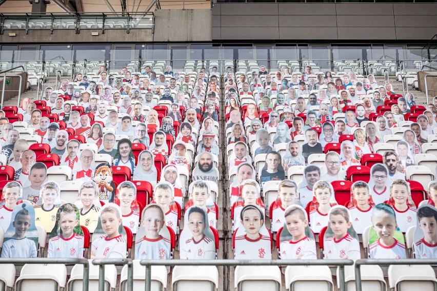 Tak wygląda :"tekturowa armia" przed meczem z Górnikiem - ZDJĘCIA