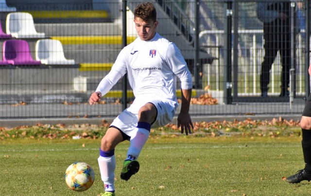 V liga, Wadowice (11 czerwca 2022); Hejnał Kęty - Niwa Nowa Wieś 2:1. Robert Majdak jest jednym z wielu młodzieżowców, występujących w kęckim klubie.