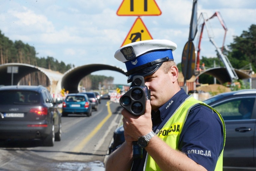 Tak się budowała S3 między Zieloną Górą a Nową Solą sześć...