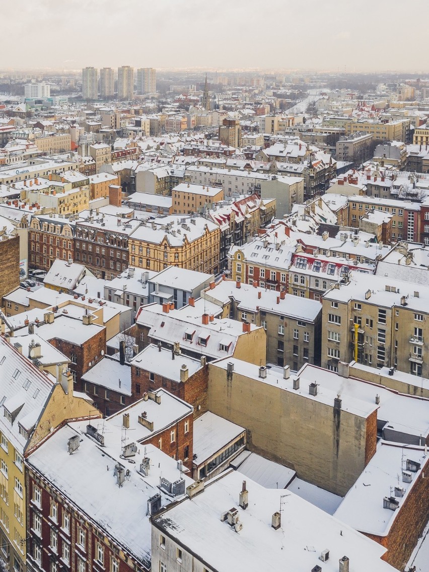 Jak Katowice przygotowały się do zimy? W garażach 75 specjalistycznych pojazdów, a w magazynach tony soli i piasku