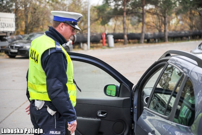 Ponad 300 policjantów ruchu drogowego wspomaganych...