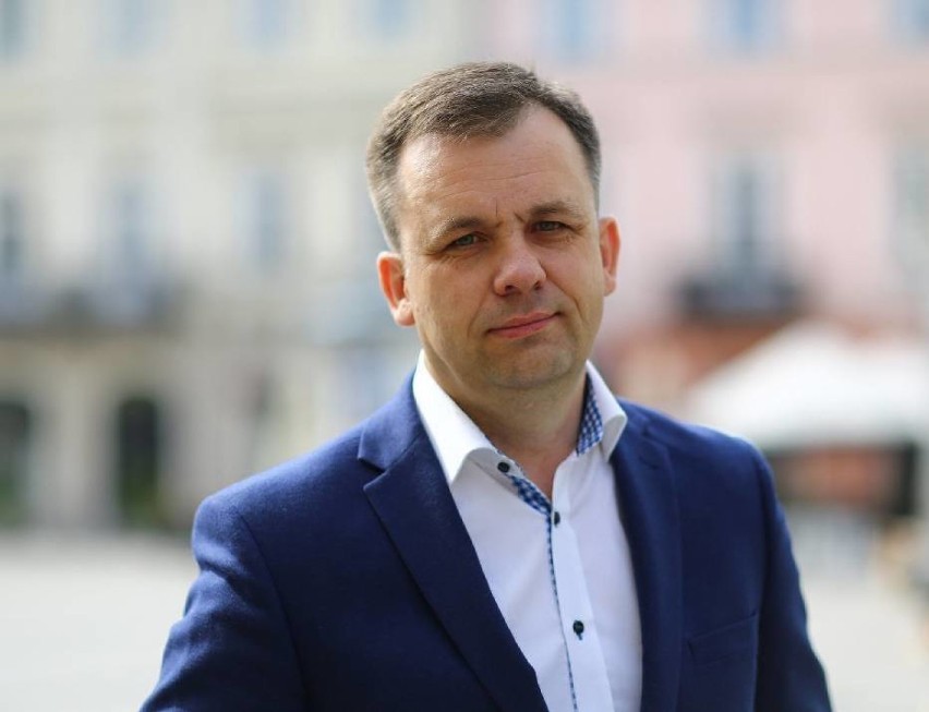 Prezydent miasta Krzysztof Chojniak systematycznie pomnaża...