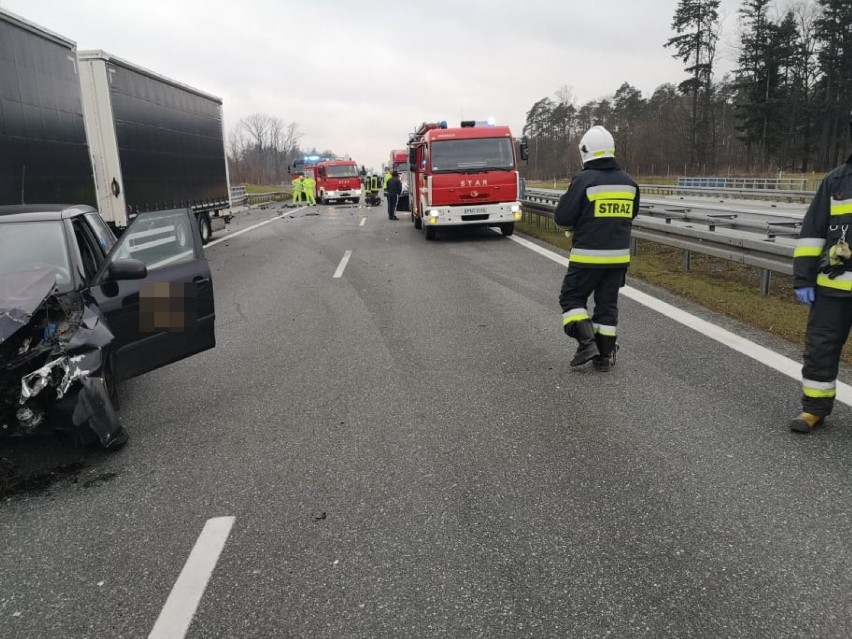 Wypadek na autostradzie A2 pod Wąsowem! Trasa zablokowana! [ZDJĘCIA][WIDEO]