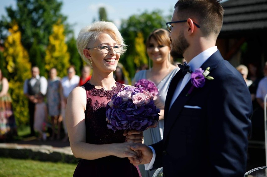 Ale historia! Prezydent Starachowic Marek Materek udzielił romantycznego ślubu w plenerze Magdzie i Marcinowi [WIDEO, ZDJĘCIA] 