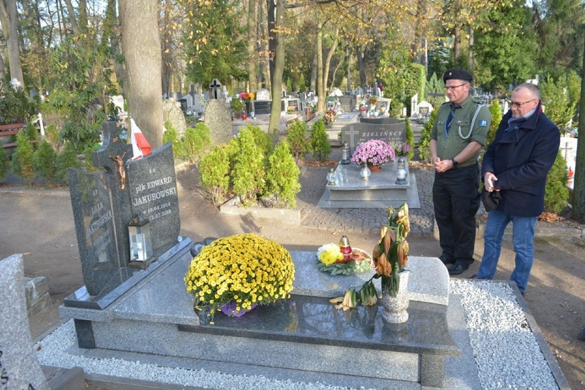 Prezydent odwiedził groby osób ważnych dla Jeleniej Góry! [ZDJĘCIA]