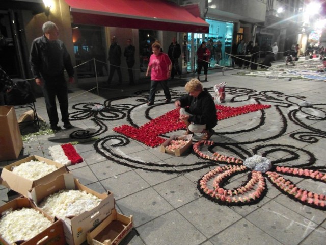 Kwiatowe dywany ze Spycimierza w Hiszpanii