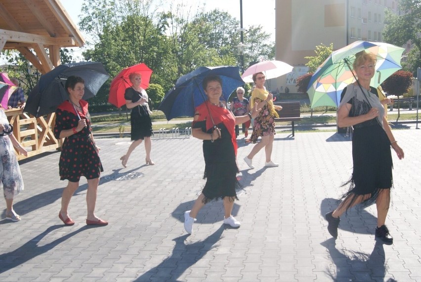 Centrum na Bocznej tętni życiem. W weekend bawili się tam seniorzy. Zdjęcia