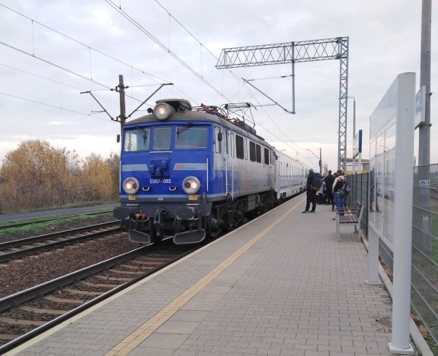 Na przystanku PKP Inowrocław Rąbinek zatrzymywać się będzie tylko jedna para pociągów relacji Poznań - Warszawa