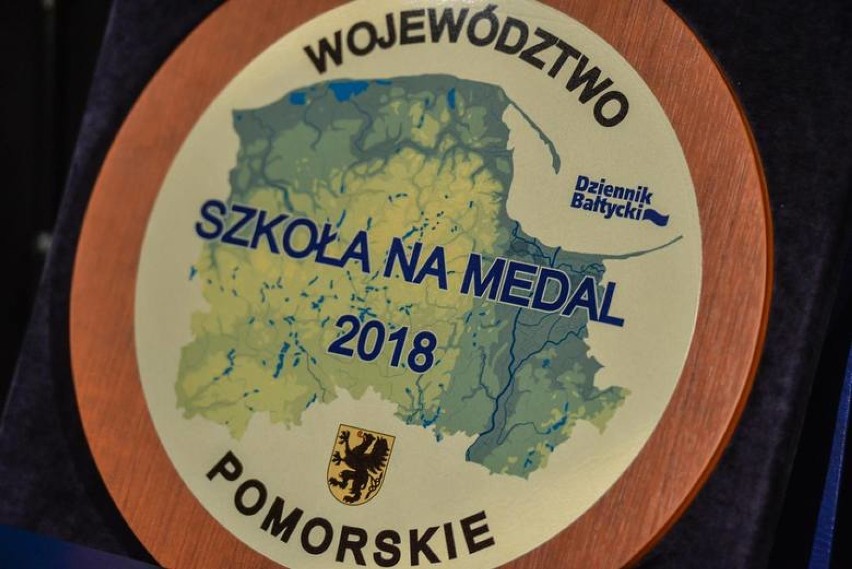 "Nauczyciele na Medal" powiatu tczewskiego odebrali nagrody! [ZDJĘCIA]