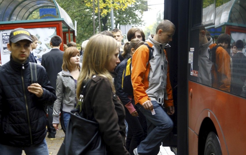 Od 1 grudnia zmiany w ZTM: Drzwi do autobusów otwieramy sami