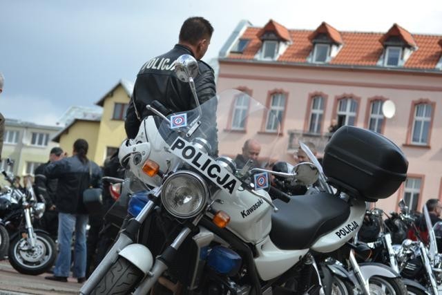 Rozpoczęcie sezonu motocyklowego. Najpierw modlitwa i święcenie, a później parada ulicami Bytowa