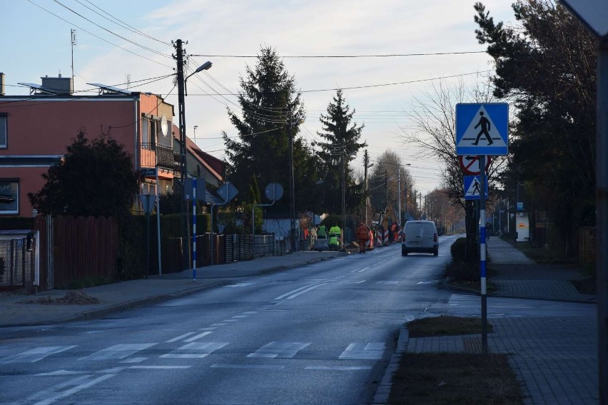 Przebudowa chodnika przy ulicy Rgielskiej w Wągrowcu. Do kiedy potrwają prace?