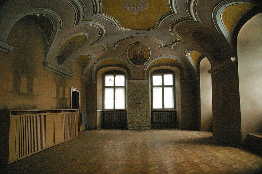 Dawny klasztor boromeuszek w Strzelinie