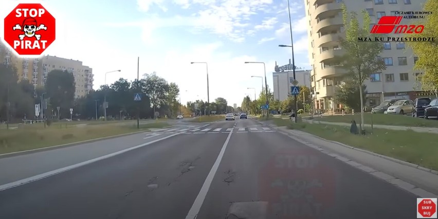 Warszawa. Kierowca niemal zmiótł na pasach dziewczynkę na hulajnodze. Auto wyminęło dziecko o centymetry. Sprawa trafiła do sądu