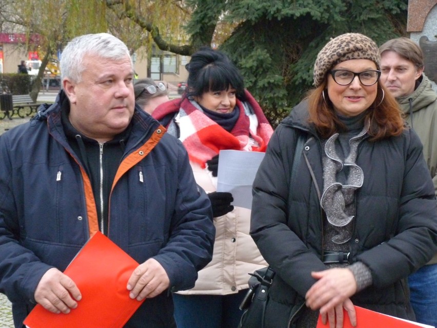 Cyrk bez zwierząt. SLD i Wiosna nie chcą w Radomsku pokazów z udziałem zwierząt [ZDJĘCIA, FILM]