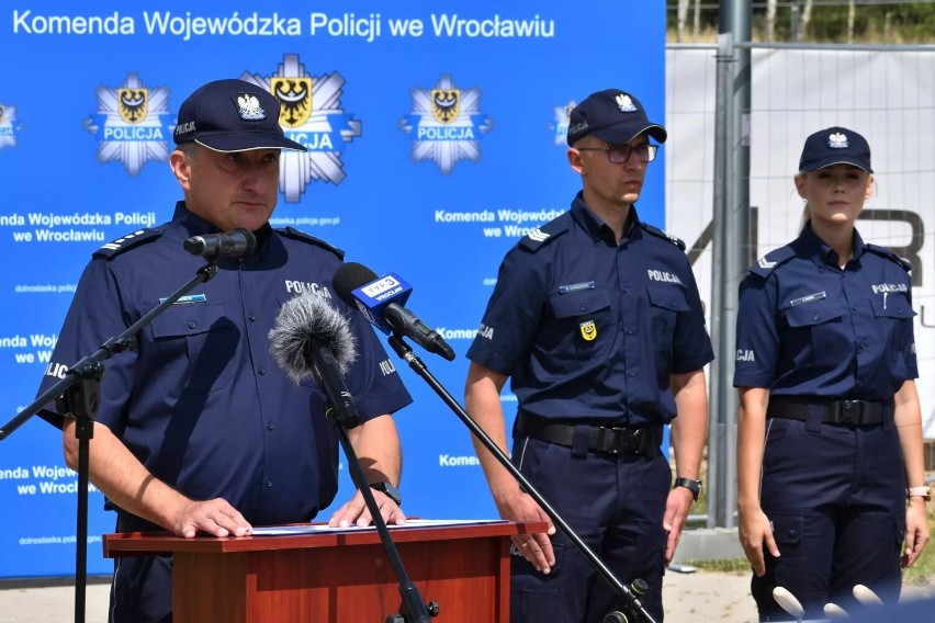 Polkowiccy policjanci będą mieć nową komendę. Wmurowano akt erekcyjny pod jej budowę