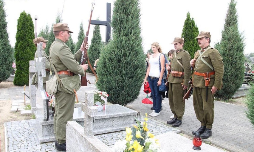 Marsz szlakiem walk Wieluńskich Batalionów Obrony Narodowej - 2012 r.