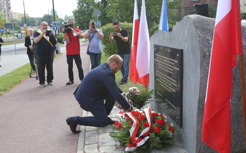 Uroczystość odsłonięcia tablicy pamiątkowej w miejscu...