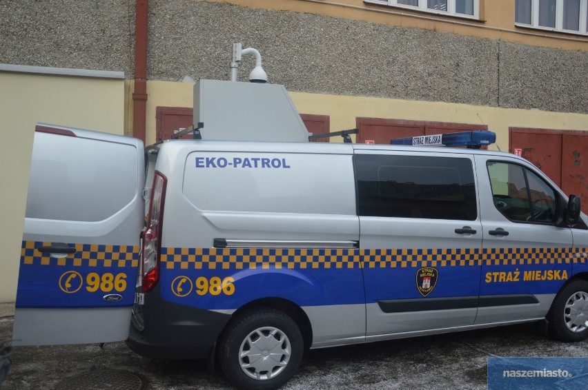Straż Miejska we Włocławku ma nowy samochód z mobilnym monitoringiem i laboratorium  [zdjęcia]