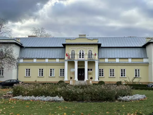 Podczas poprzedniego remontu renowacji poddano podłogi na piętrze muzeum